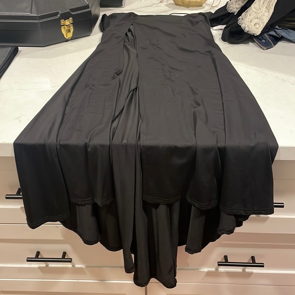 black gown dress
